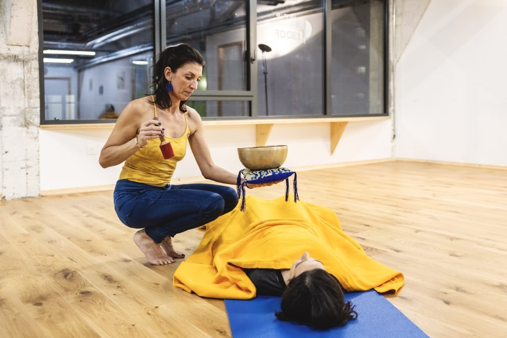 Cours Yoga, Aline Lavernose & Les Halles Alis Mirebeau 201223 046 (1)